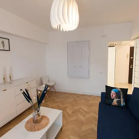 Saturn - On Iconic Calea Victoriei Apartamento