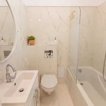 Saturn - On Iconic Calea Victoriei Apartment Bukarest